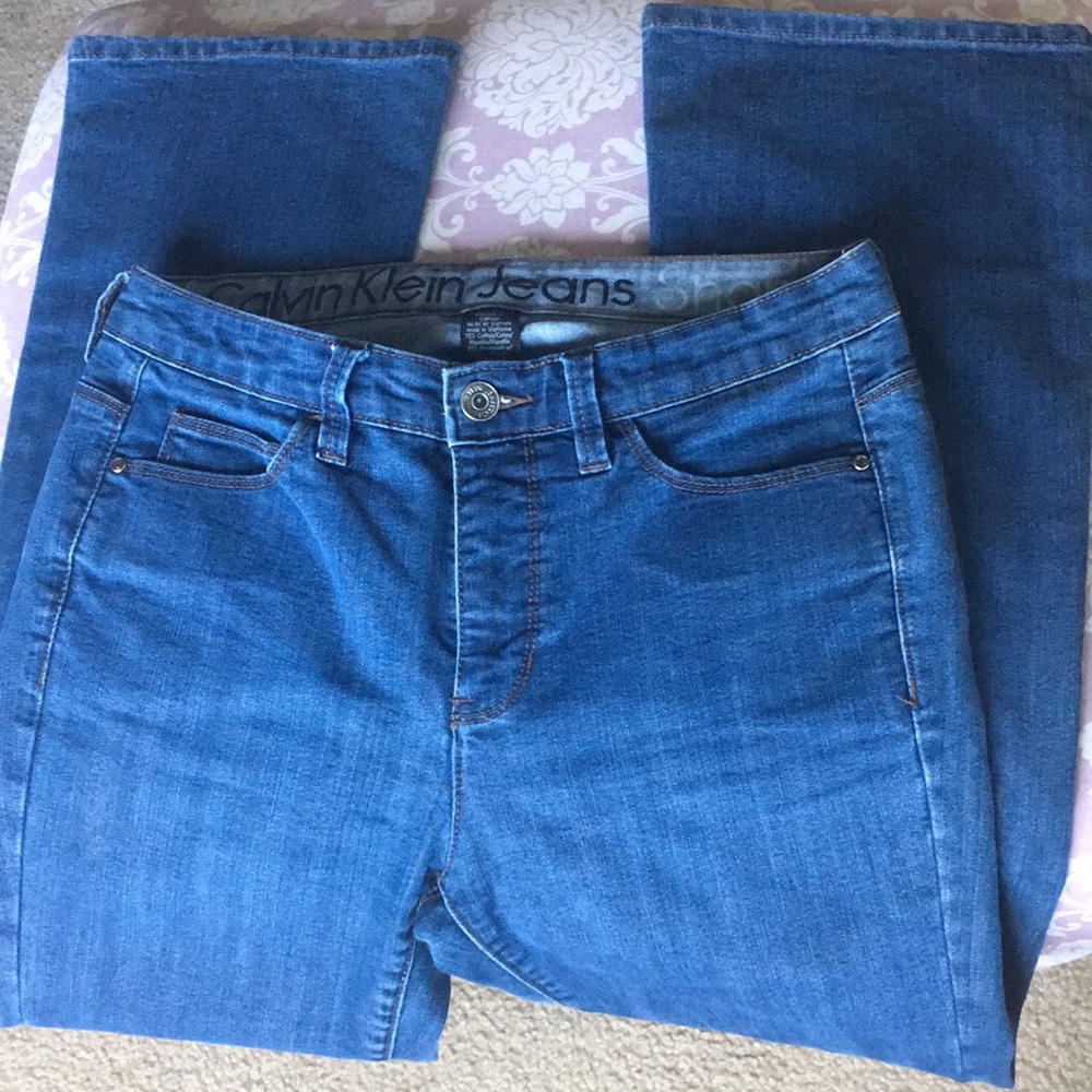 Calvin Klein Jeans Shape